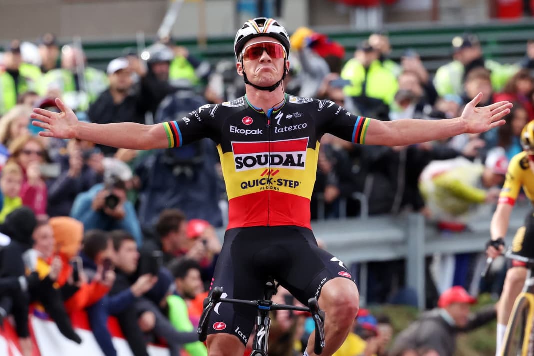Liste des plus gros salaires du cyclisme en 2023 selon la Gazzetta dello Sport, TotalVelo et Het Laatste Nieuws : 10. Remco Evenepoel - 2 millions d'euros