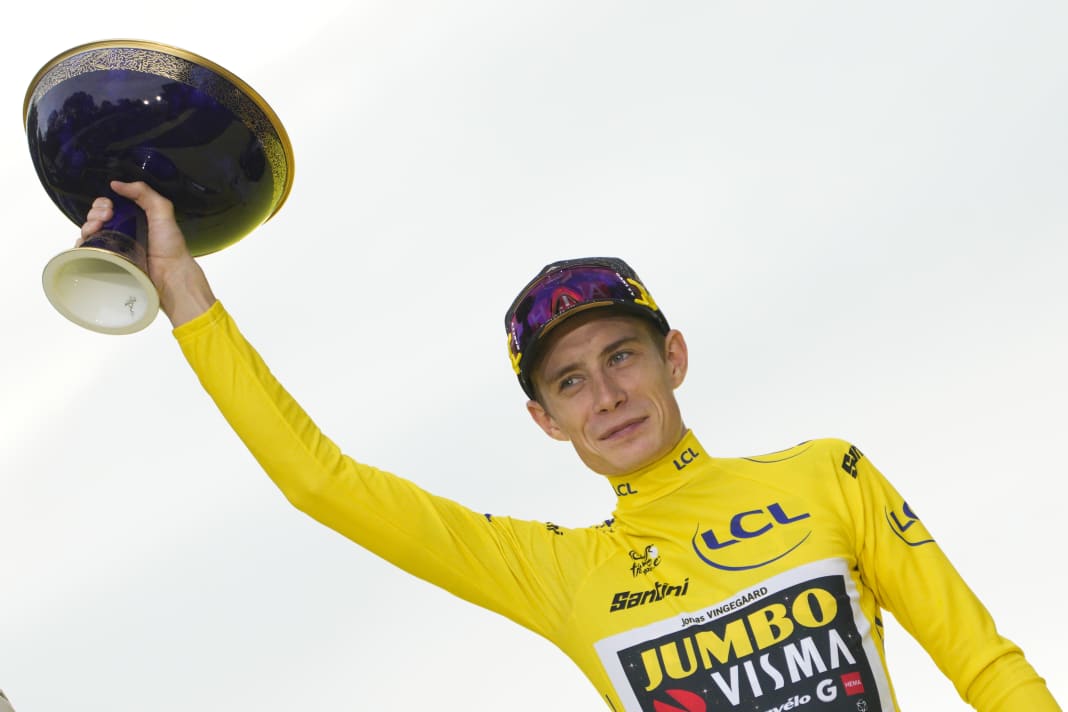 The Tour de France is not just about chasing the yellow jersey, the winner also receives a porcelain bowl as a trophy ...