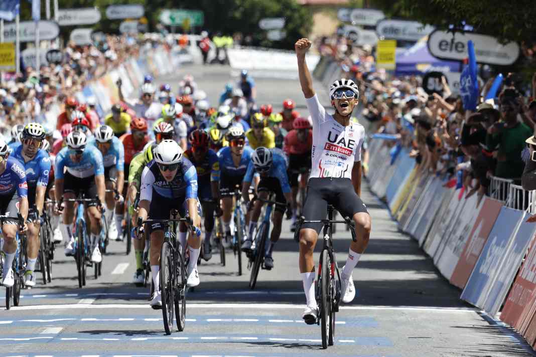 Besser als die von Isaac del Toro kann eine Profi-Karriere kaum starten. Nachdem er gleich im ersten Rennen Dritter beim Down Under Kriterium wurde, überraschte er die versammelte Konkurrenz mit einem Sieg auf der 2. Etappe der World-Tour-Rundfahrt in Australien.