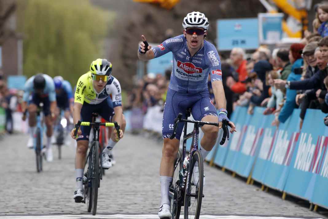 Henri Uhlig is off to a good start to his season as a neo-pro. He achieved several top 10 finishes and finished third on the podium for the first time at the Volta NXT Classic.