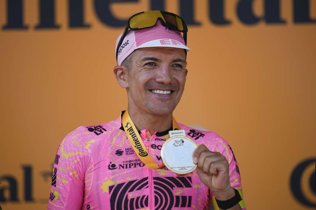 Richard Carapaz is the winner of the 17th stage of the 2024 Tour de France