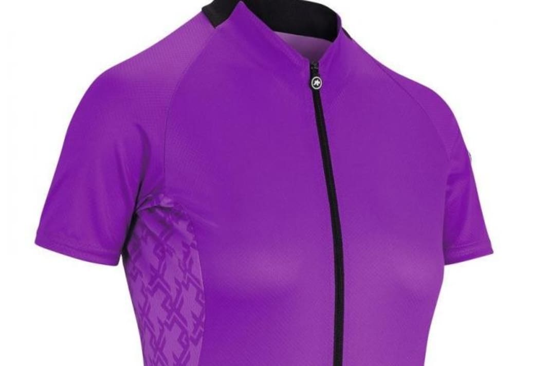 ASSOS Uma GT Summer SS Jersey; price 100 euros
	Conclusion: Relatively high entry-level price, but an absolute top product in terms of cut, comfort and features, surpassed almost only in price by the best model, the Dyora RS.