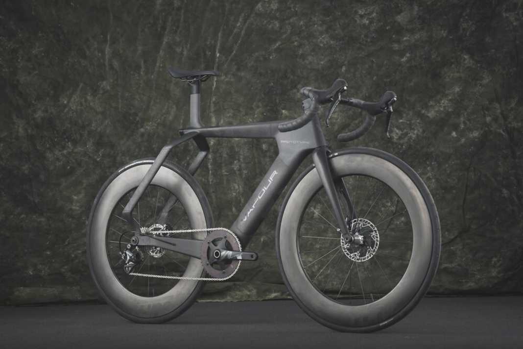 Batmobile 2.0? The Vapour Cycles Phantom receives the award for innovation.