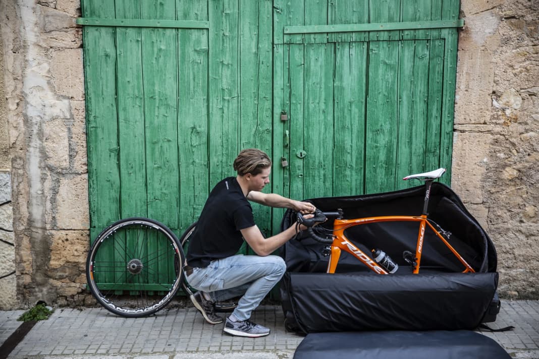 B and w bike bag online