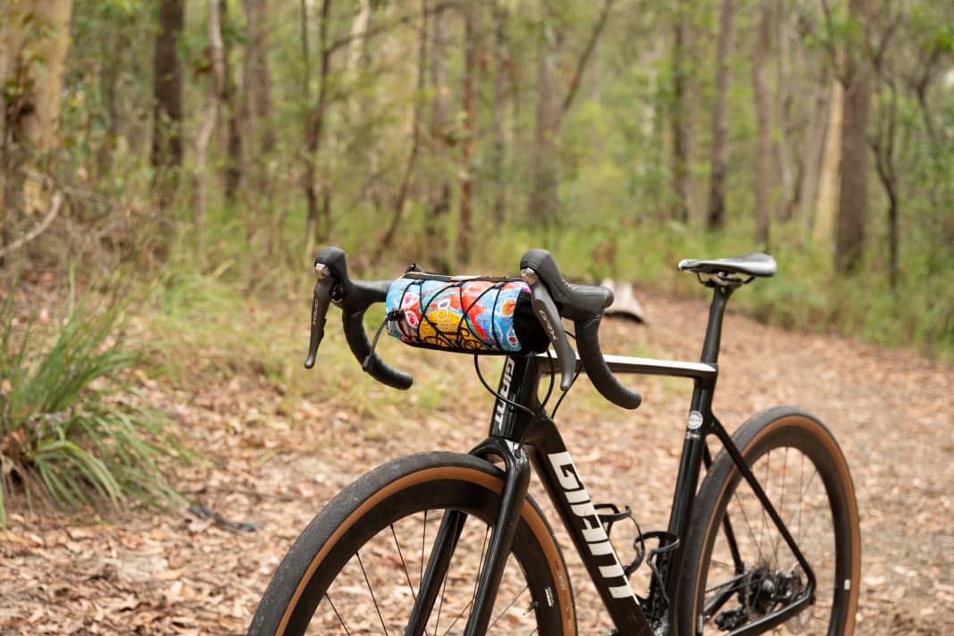 Die neue Lenkertasche von Cycology bringt Farbe an den Lenker und ist in verschiedenen Designs erhältlich. Dieses Design heißt 8 Days.