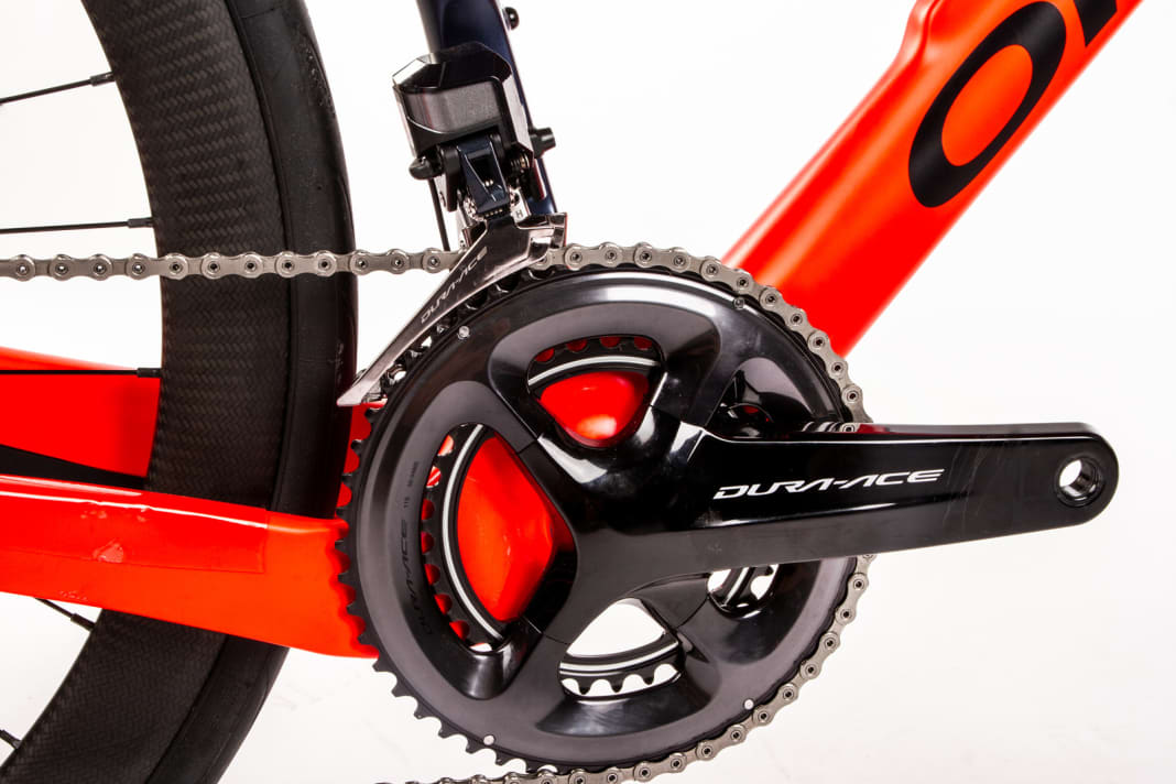 Der Dura-Ace-Antrieb mit elektrischer Schaltung von Shimano ist edelstes Rennsport-Material