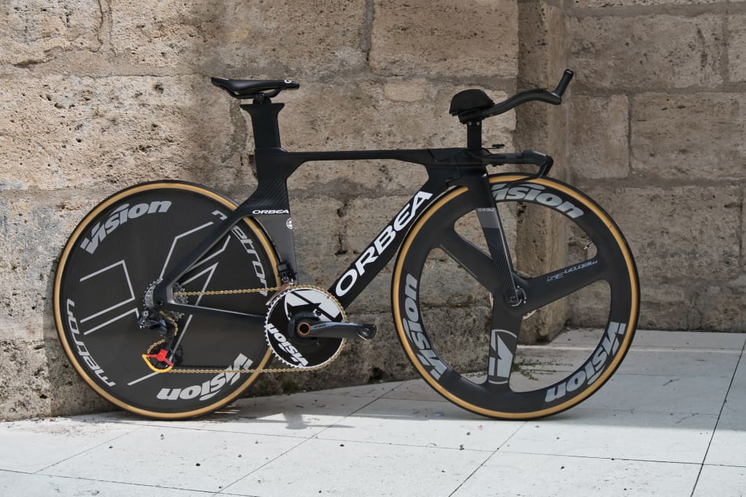 Lisa Brennauer rode an Orbea Ordu at the European Championships. The wheels come from Vision