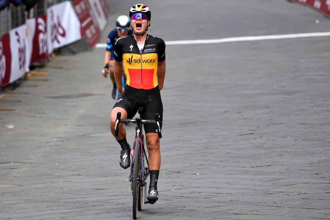 The winners of the 2022 UCI Women's World Tour races: Strade Bianche Donne: Lotte Kopecky