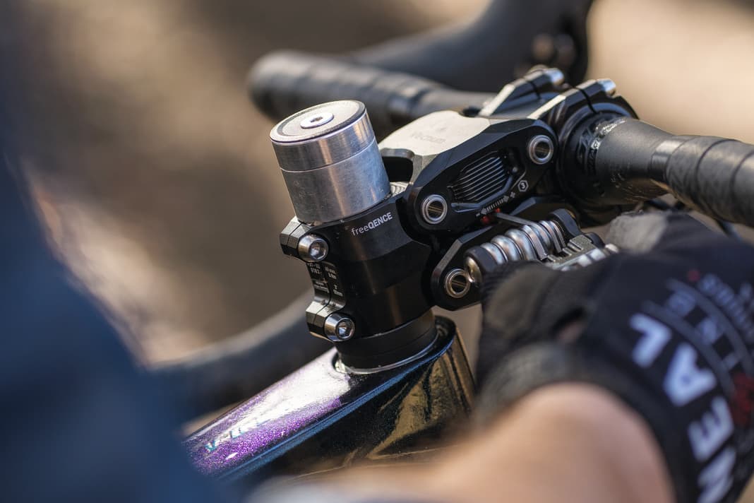 The sprung Vecnum Freeqence stem weighs 291 grams and costs 299 euros.