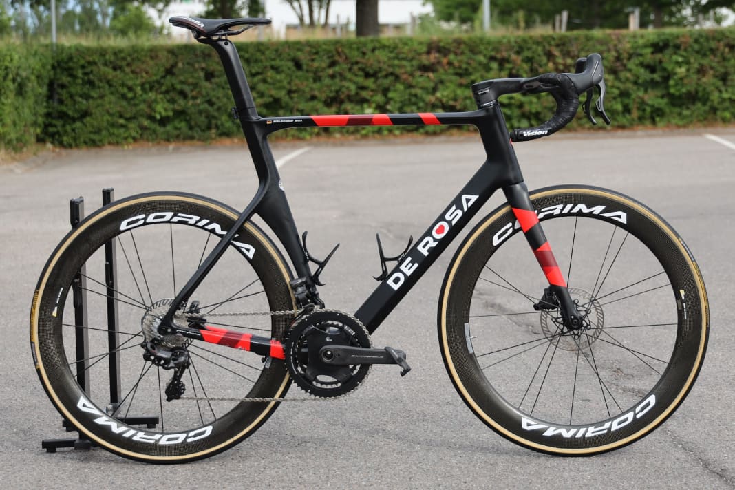 Das De Rosa SK Pininfarina von Maximilian Walscheid. Mit seiner Körpergröße von 1,99 Metern fährt der Sprintspezialist einen Rahmen in Größe 60.