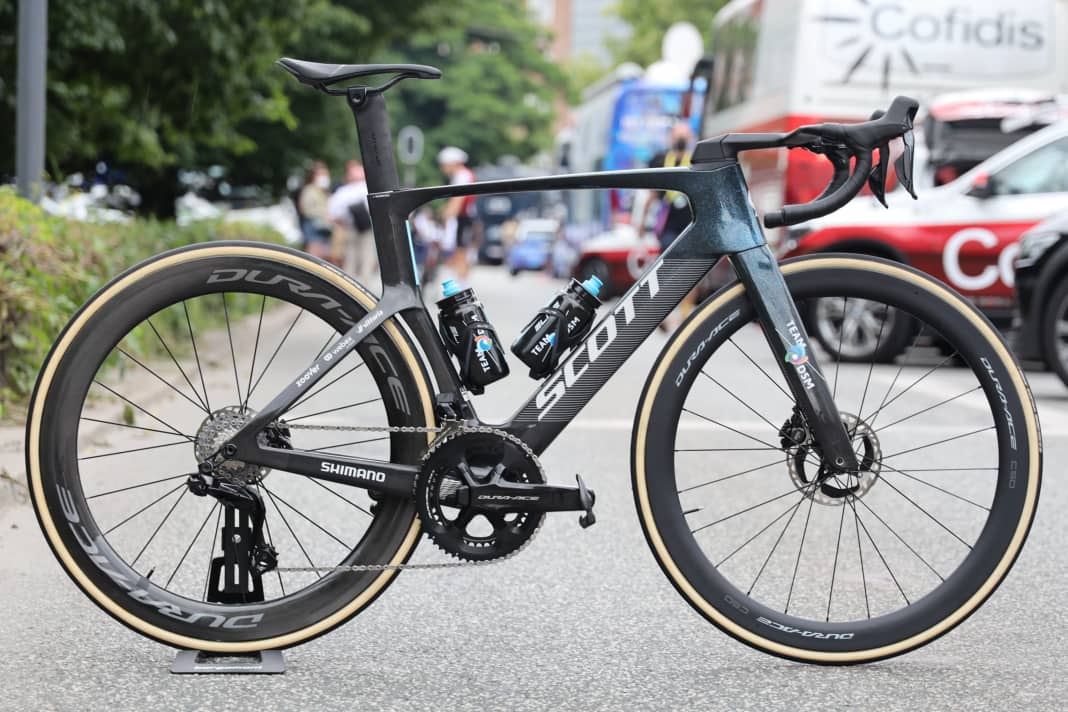 Neues Rad für "Dege": Scott präsentierte zwei Tage vor dem Auftakt der Frankreich-Rundfahrt das neue Foil RC, das vom Team DSM um Routinier John Degenkolb gefahren wird.