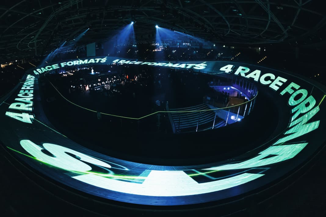 When the main lights go out in the Berlin Velodrom on 19 November and the light show begins, the atmosphere is one of goosebumps