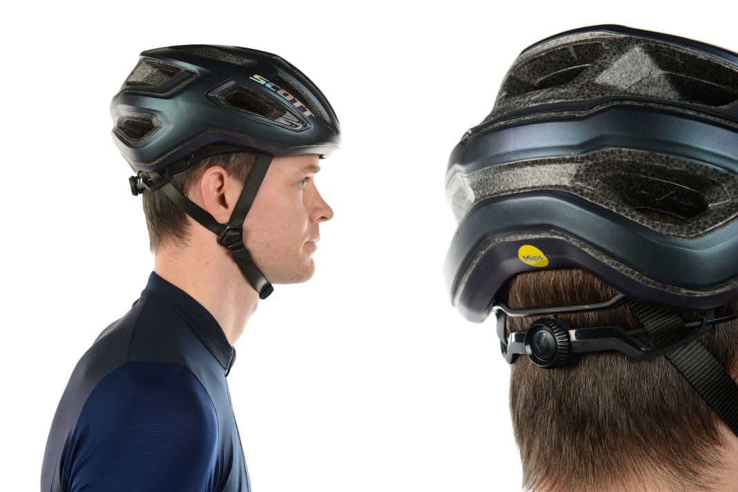 Le casque Scott se présente sous tous les angles avec sa construction élancée 