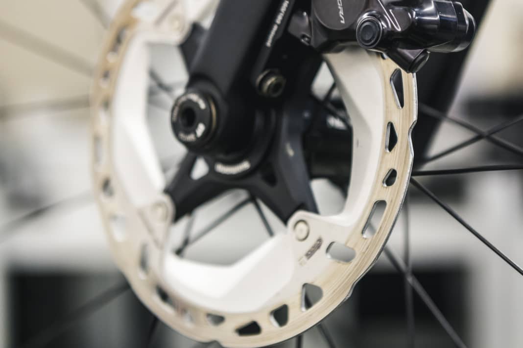 Die Scheibenbremse übernimmt Technologie vom Mountainbike.