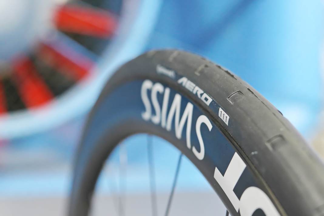 Conti Aero 111 - neue Wunderwaffe im Kampf gegen den Luftwiderstand.