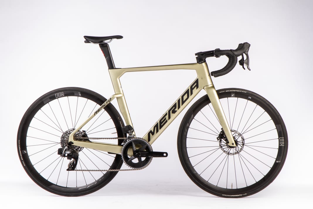 Merida Reacto Rival Edition Wettkampf Rennrad im TOUR Test TOUR