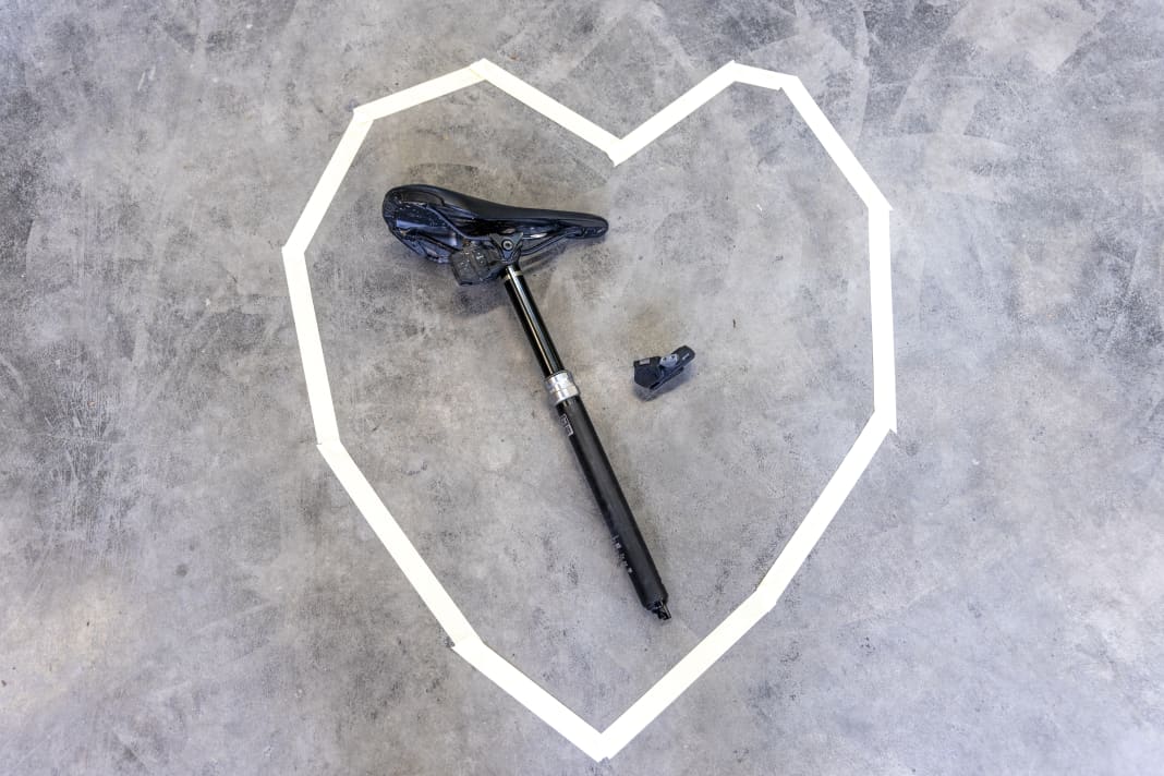 My favourite part: the Rockshox Reverb AXS Vario seatpost