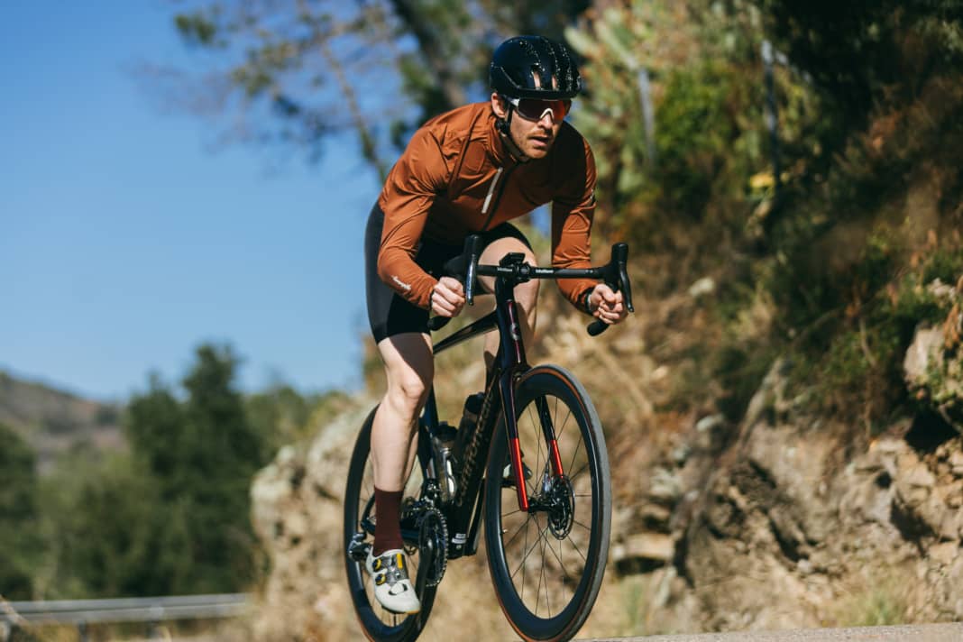 La quatrième génération du SuperSix de Cannondale est censée être plus légère, plus rapide et plus belle. TOUR a déjà pu tester cette nouveauté et s'en faire une idée par lui-même.