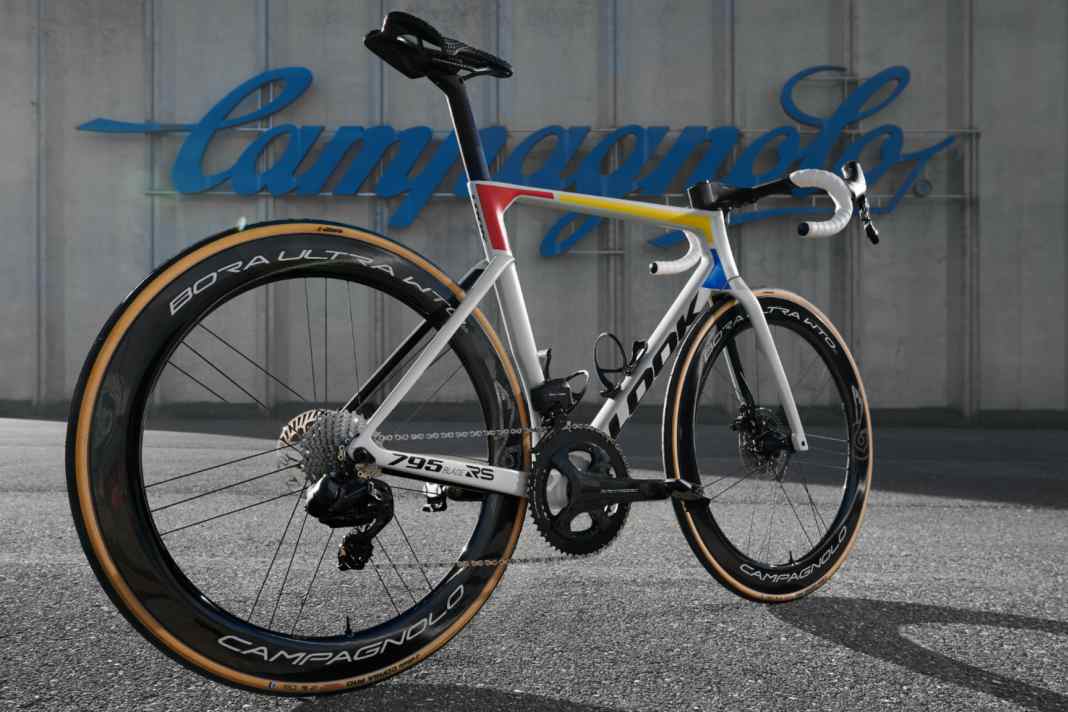 The French Cofidis team will be riding with Campagnolo components in the 2025 season.