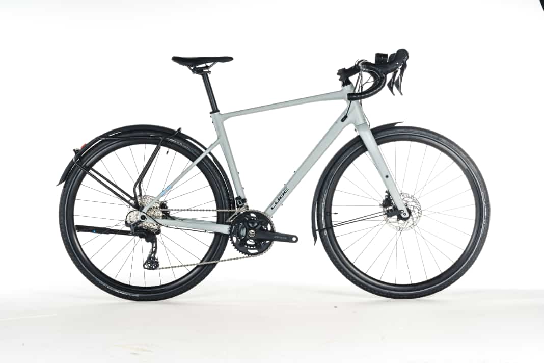 Gravel bikes with full equipment: The Cube Nuroad on test