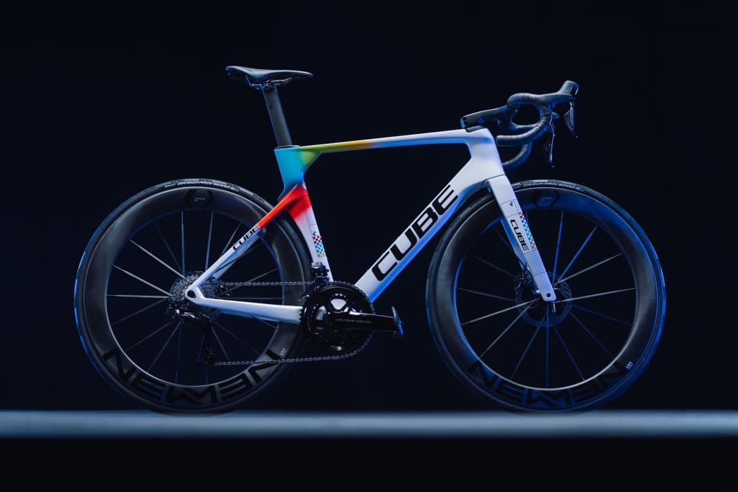 Le nouveau vélo de l'équipe pour les pros de TotalEnergies : Cube Litening C68:X Aero