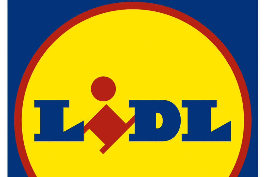 "Lidl lohnt sich", behauptet der Discounter in der Werbung – hinsichtlich des Radsortiments kann man dem nicht widersprechen. Im Online-Shop können Sparfüchse ganzjährig einen Teil ihrer Grundausstattung zum schmalen Kurs einkaufen, wenngleich nicht alle Teile immer in allen Größen vorrätig sind. Die sechs Bezahlmöglichkeiten des übersichtlichen Online-­Shops sind je nach ­Produktgruppe und  Warenwert nur eingeschränkt nutzbar.    
	