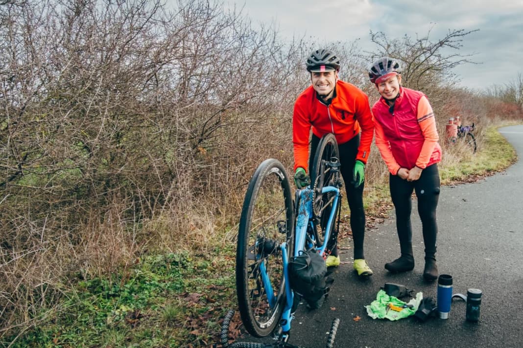 Our Diasporal Alpen Challenge Team for the TOUR Transalp doesn't bury its head in the sand even if it breaks down.