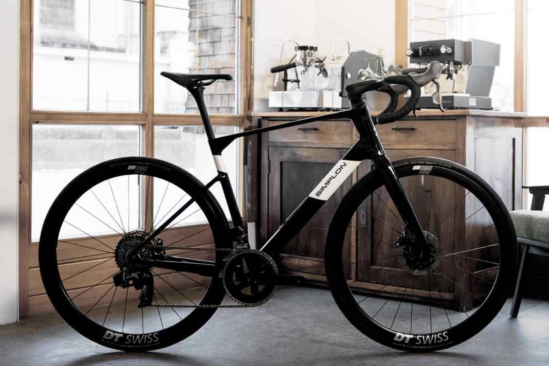 Le Kiaro en est à sa troisième génération. Chez Simplon, ce vélo prend la place d'un vélo de marathon adapté aux longues distances.