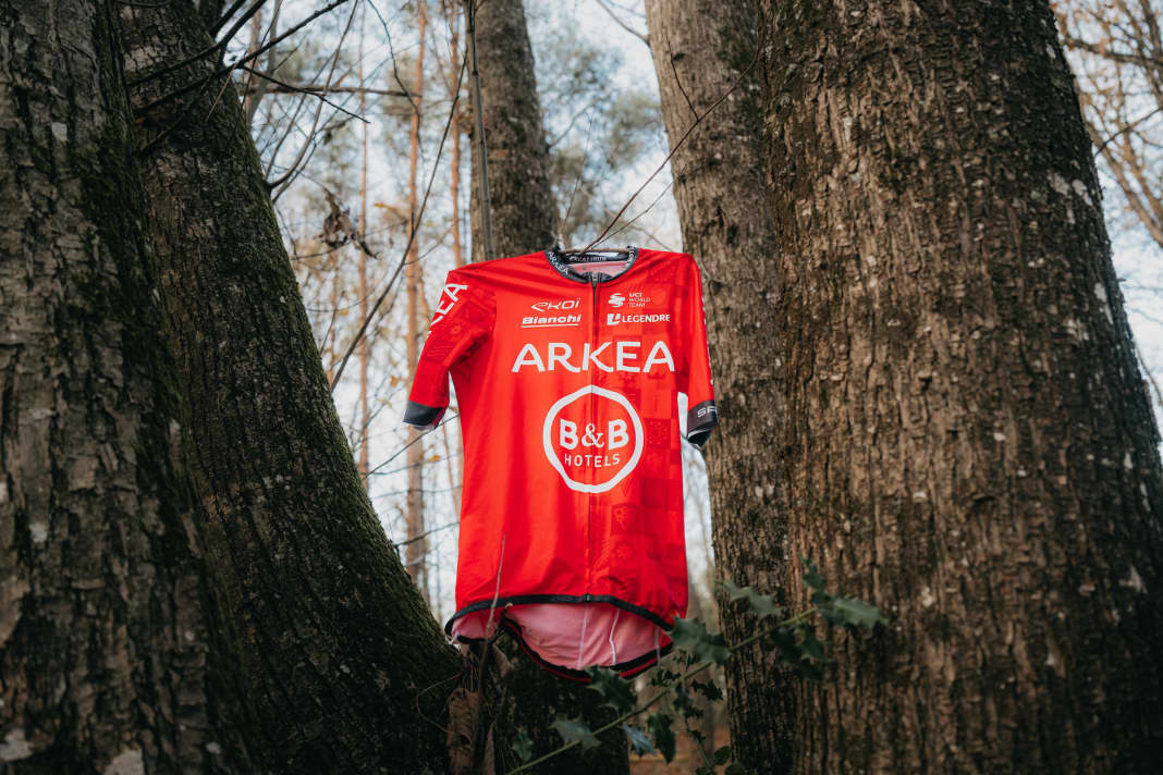 The Arkea-B&B Hotels jersey for 2024