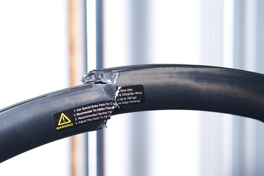 Costs little, lasts even less: counterfeit product from AliExpress as a copy of the original Bike Ahead carbon rims.