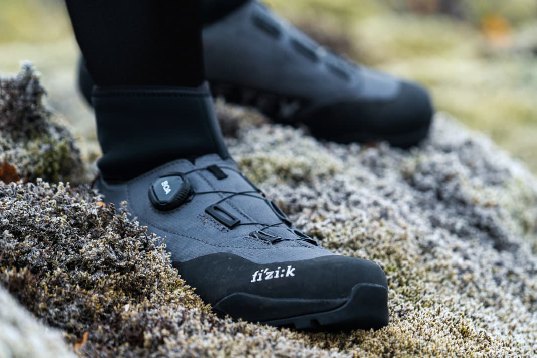 Pour l'hiver, Fizik lance deux nouveaux modèles de chaussures.