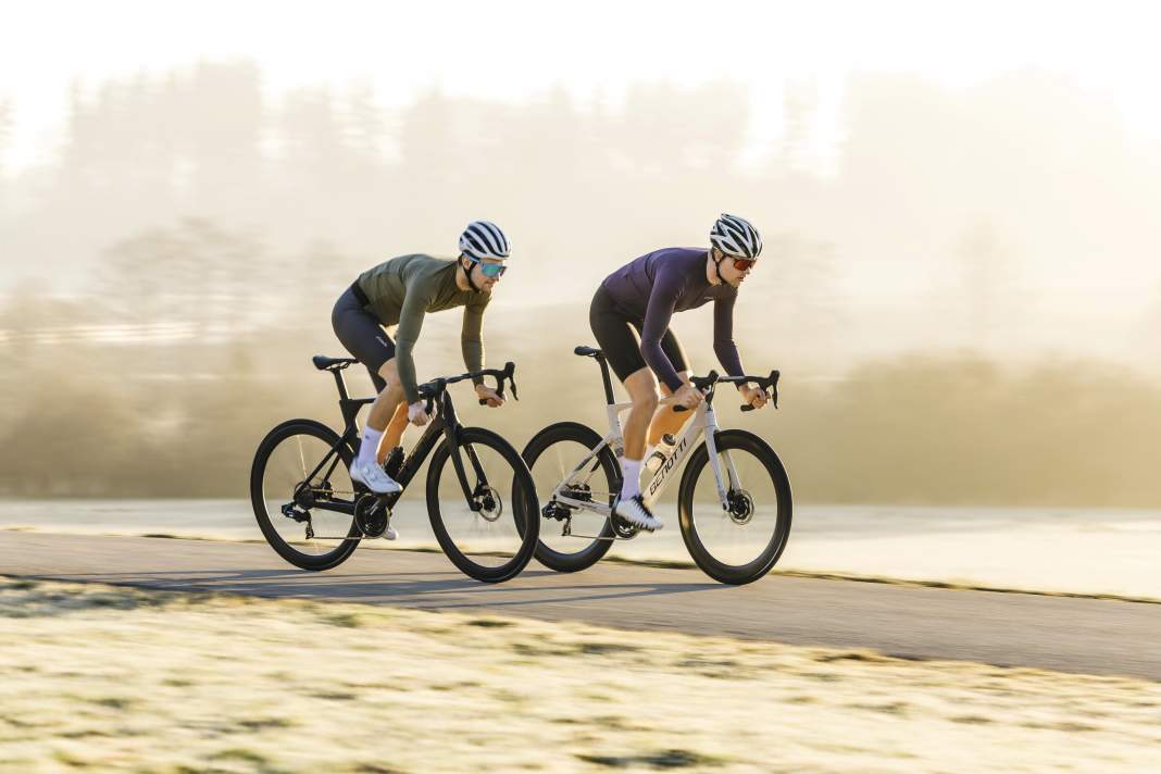 Aero-Rennräder: 9 Modelle um 5000 Euro im Test.