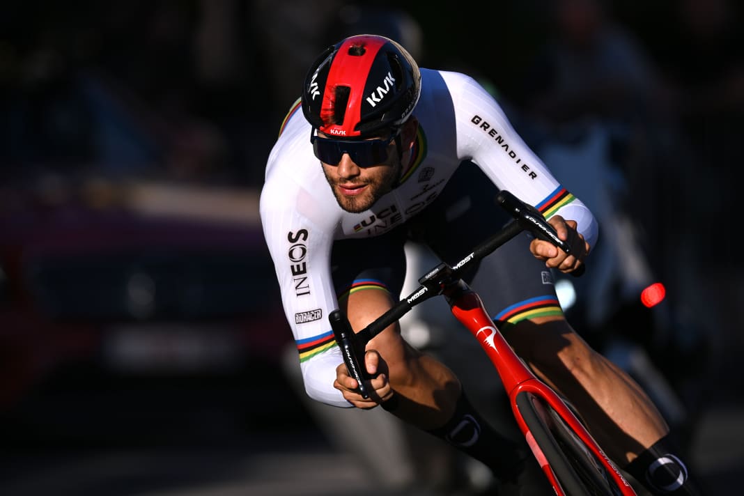 A year ago, the then time trial world champion Filippo Ganna took the lead in the prologue in Weimar and won the opening stage.