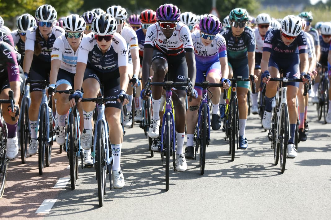 Die Simac Ladies Tour ist ein Etappenrennen, das 2023 durch die Niederlande und Belgien führt. Hier ein Foto aus 2022