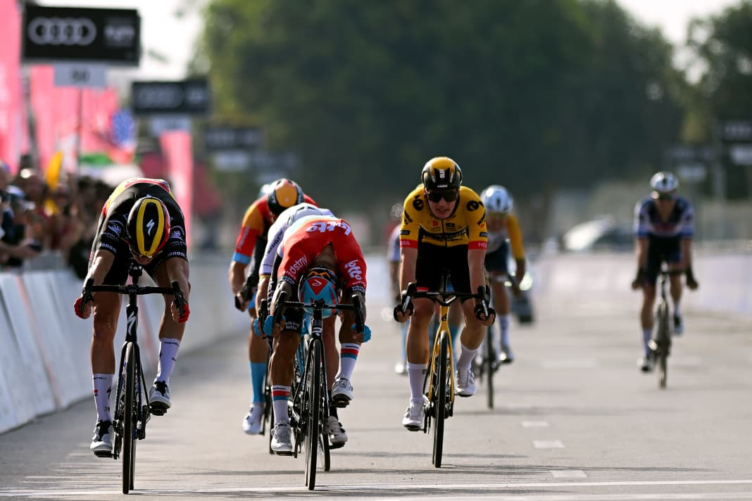Les décisions les plus serrées de la saison : UAE Tour, 1ère étape | 20 février 2023 | Merlier vs. Ewan