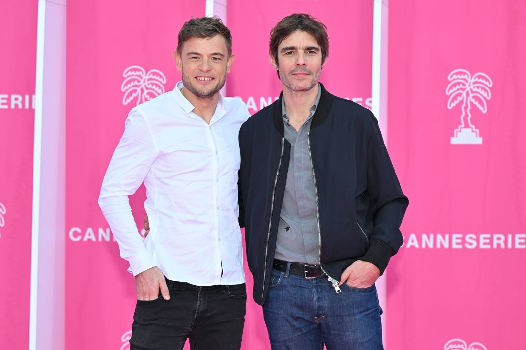 Steve Chainel (left) is an expert and Yann Le Bourbouach (right) is the producer of the series "Tour de France: In the peloton"