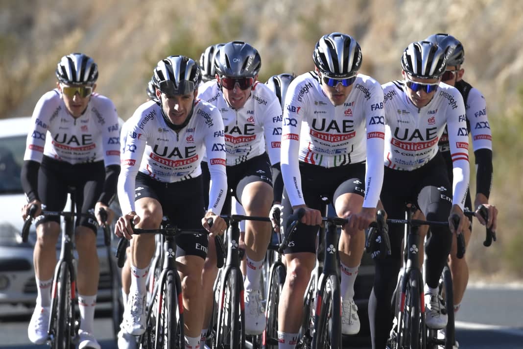 Voici le nouveau maillot de l'équipe UAE Team Emirates