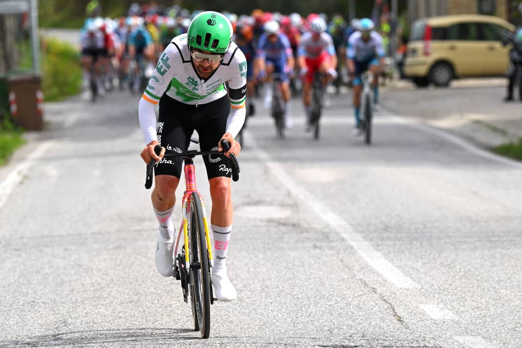 Auf der 7. Etappe von Tirreno-Adriatico war Ben Healy der Erste, der sich vom Peloton absetzen konnte und es mit einem Ausreißersieg versuchte