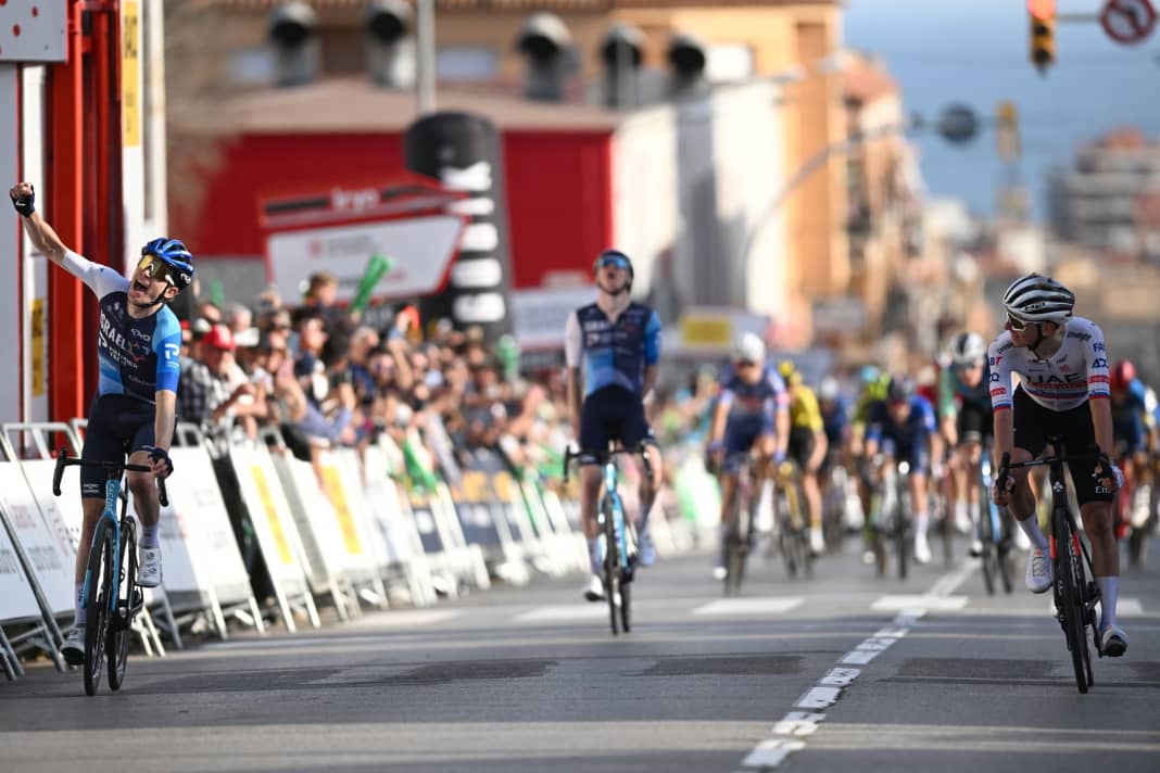 Nick Schultz (left), winner of stage 1 of the Tour of Catalonia 2024