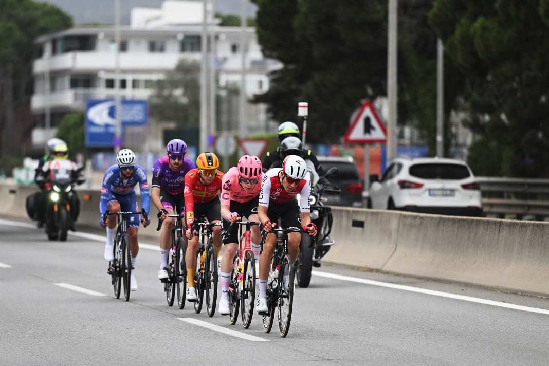 After just ten kilometres, a five-man breakaway group broke away. Among them: Georg Steinhauser.