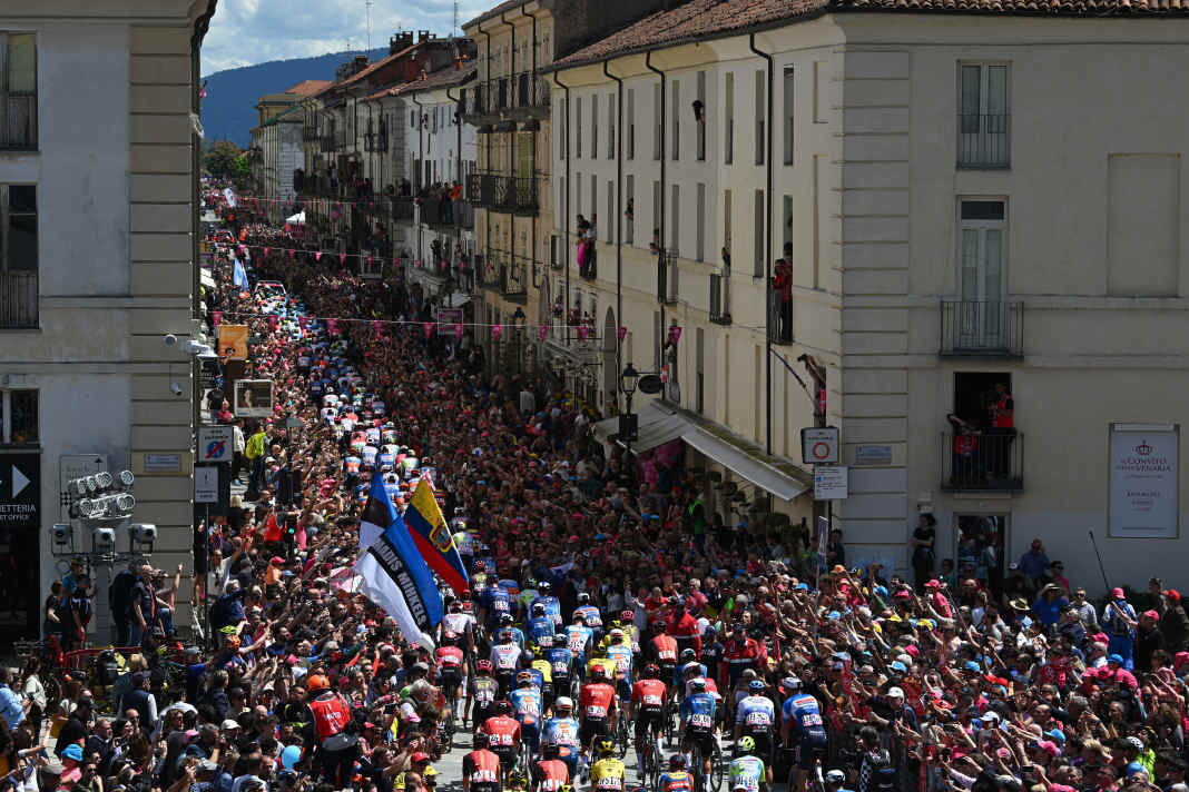 Die Grande Partenza des Giro d'Italia 2024 fand in Venaria Reale statt