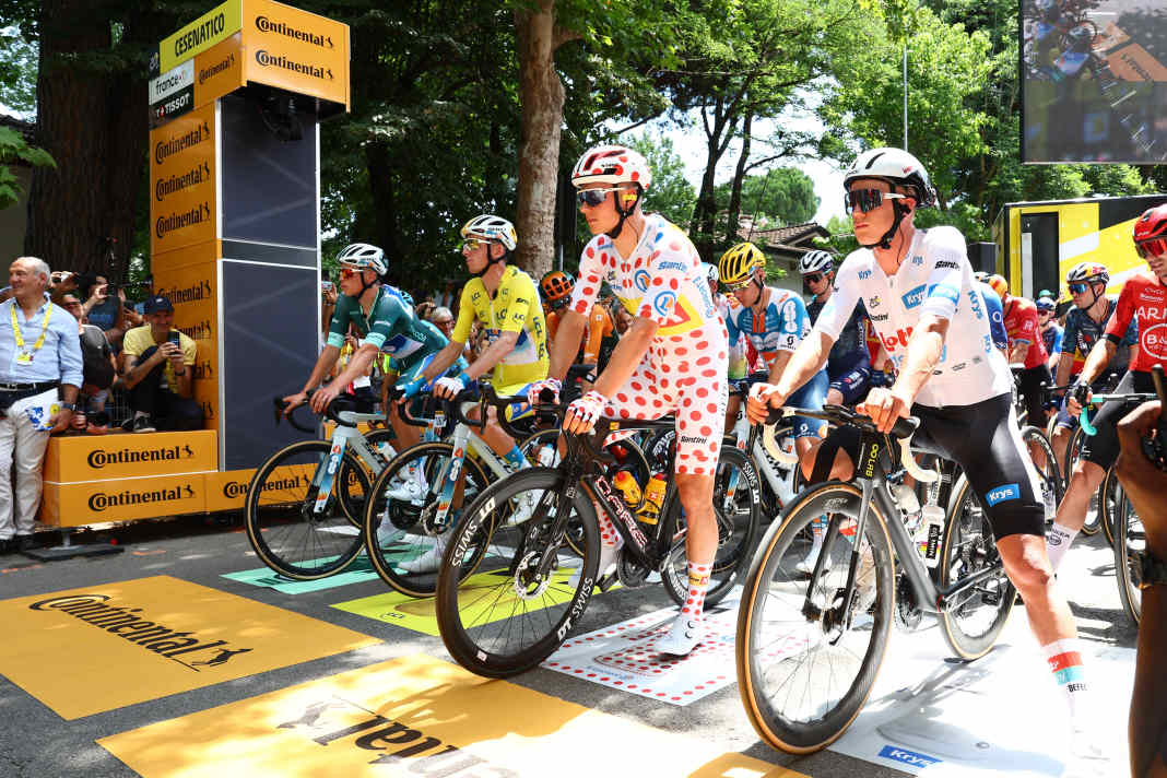 Auch die zweite Etappe der Tour de France 2024 führte durch Italien und hatte ihr Ziel in Bologna. Der Träger des Gelben Trikots war Romain Bardet