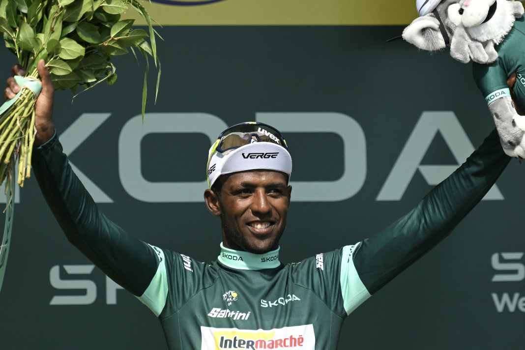 Biniam Girmay extends his lead in the points classification with his third stage win at the Tour de France 2024
