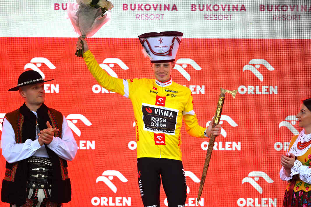 Jonas Vingegaard wins the Tour de Pologne 2024 - Here he celebrates his overall lead after stage 6