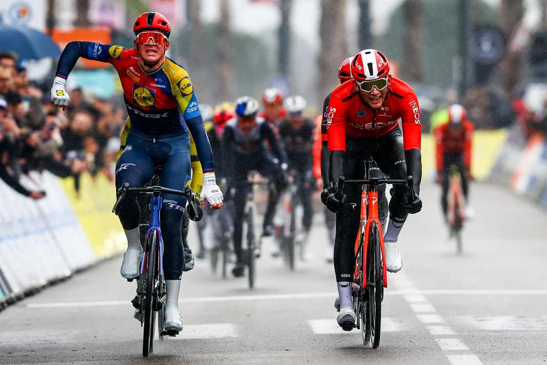 Mads Pedersen (Lidl - Trek) gewinnt die 6. Etappe bei Paris-Nizza.
