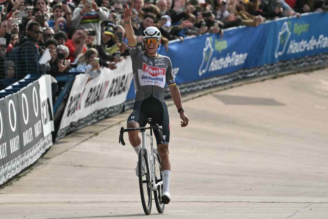 Mathieu van der Poel wins Paris-Roubaix 2025 and celebrates his third consecutive victory in the "Queen of the Classics"