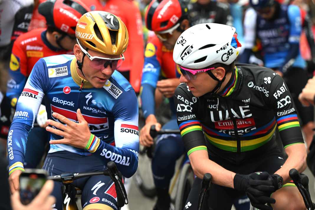 Les plus gros salaires du cyclisme professionnel : Remco Evenepoel (à gauche) et Tadej Pogačar (à droite)