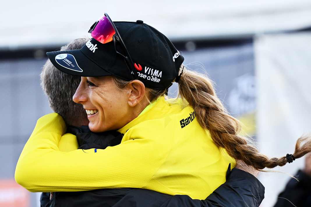 Ein Traum in Gelb: Pauline Ferrand-Prévot lässt Frankreich vom ersten Gesamtsieg bei der neu aufgelegten Tour de France Femmes träumen.