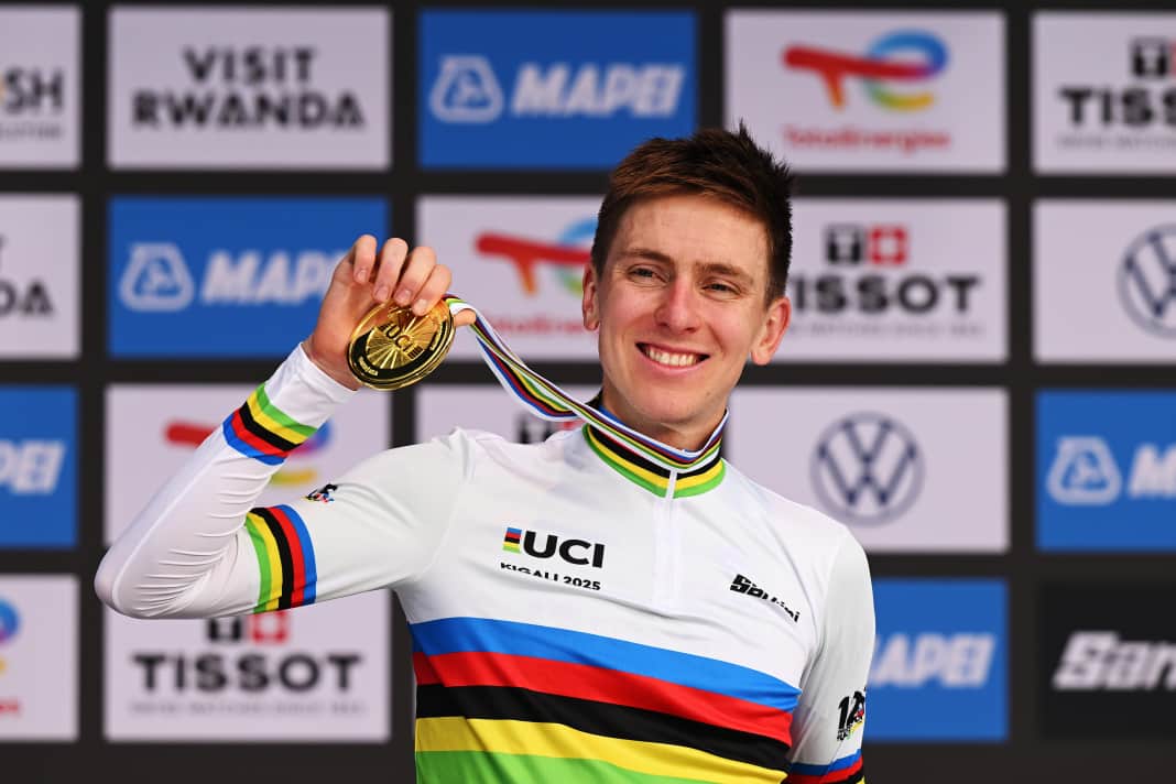 Der alte Weltmeister ist auch der neue: Tadej Pogacar hat seinen Titel im Straßenrennen in Kigali erfolgreich verteidigt.