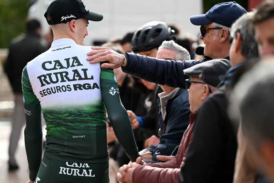 Tour premiere: The Spanish team Caja Rural-Seguros RGA around Joan Bou will take part in the Tour of France for the first time in July.